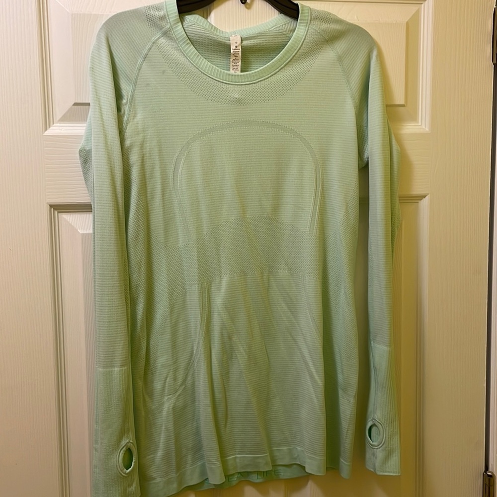Lululemon seafoam green size 10